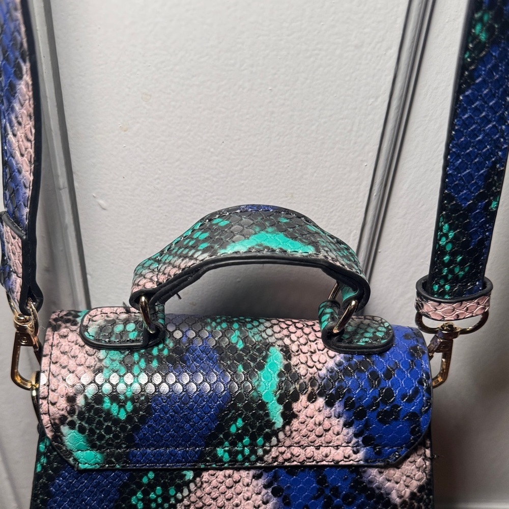 Stylish Multicolor Snake Print Mini Handbag - Picture 6 of 11